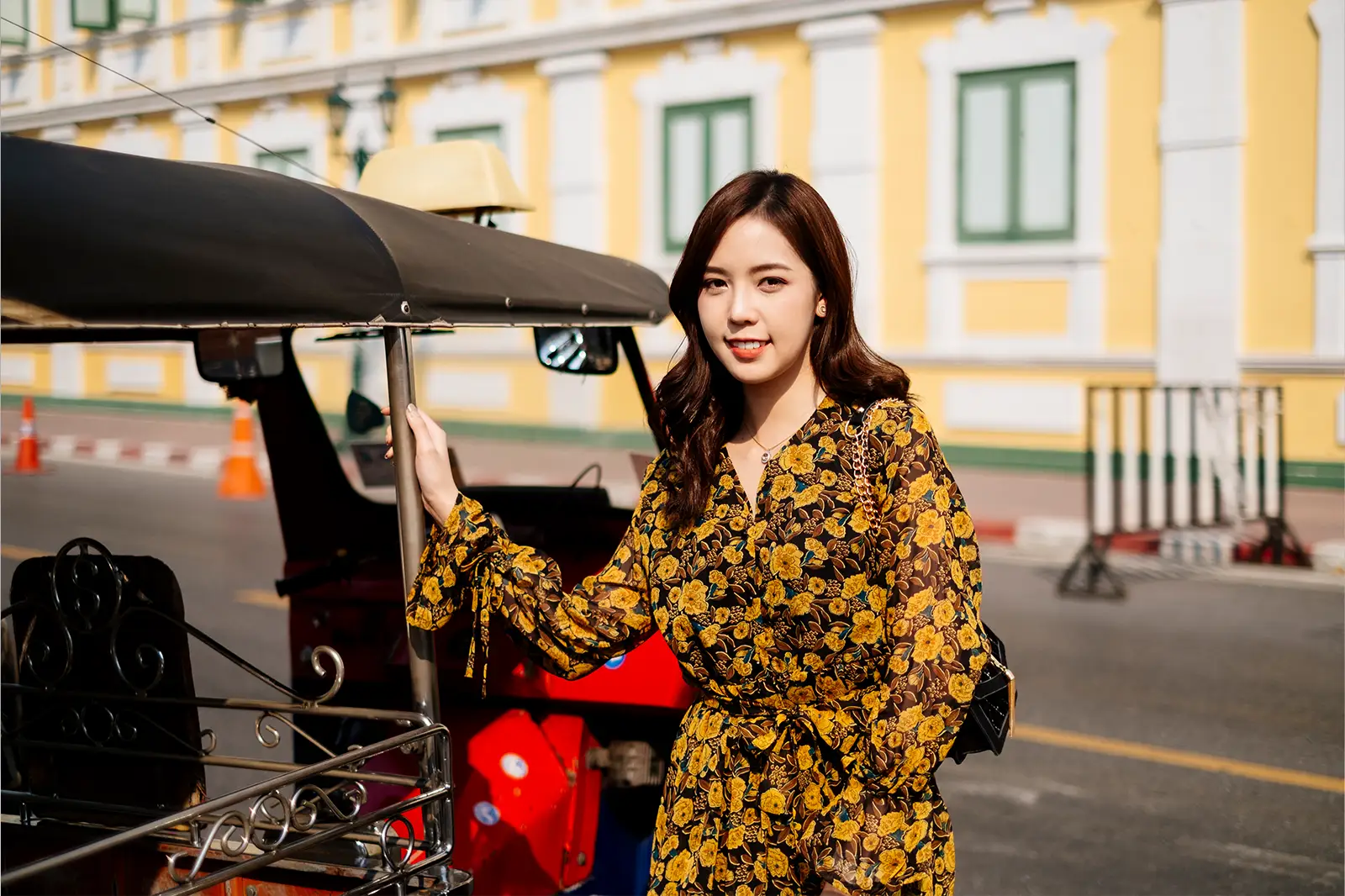 เทรนด์แฟชั่นเสื้อผ้าในประเทศไทยปี 2568